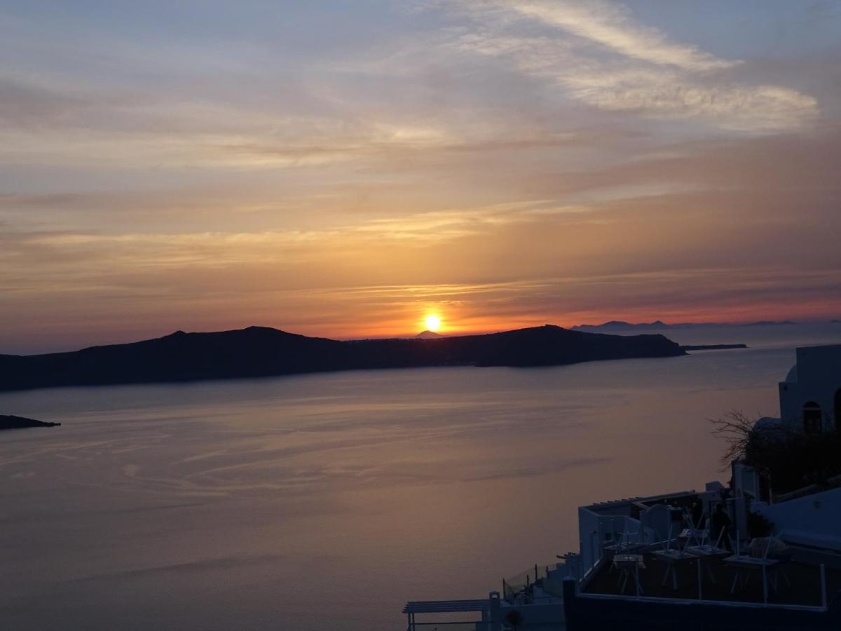 Neoklassiko Koukouli 4* Тира